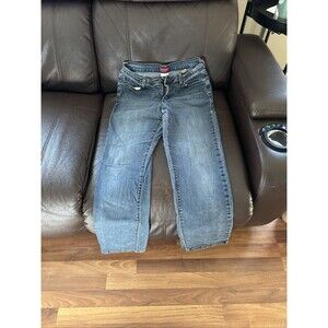Girls Levi’s Blue Jeans Size 12 Medium No Rips Or Tears